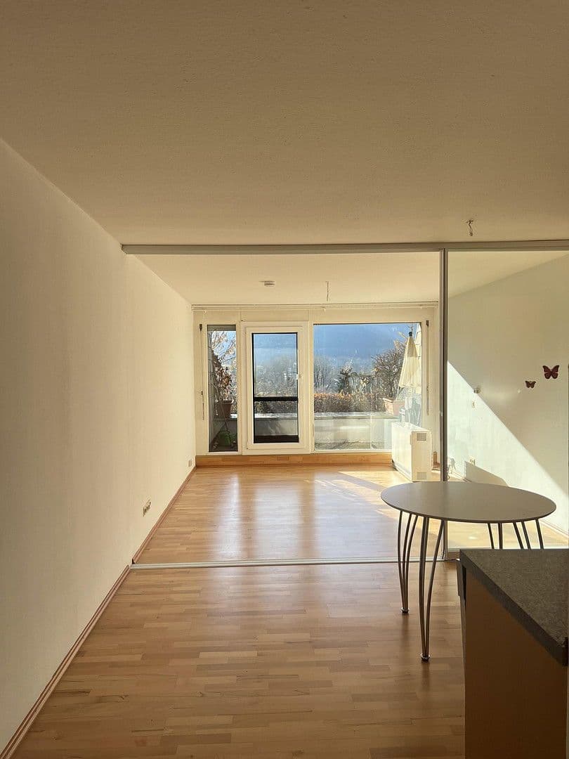 Prenájom bytu 1-izbový 35 m², Im Kolzental 20, Bad Urach, Bádensko-Wurttembersko Prenájom bytu 1-izbový 35 m², Im Kolzental 20, Bad Urach, Bádensko-Wurttembersko