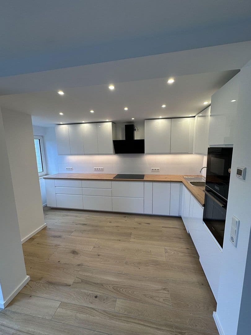 Prenájom bytu 4-izbový 108 m², Gabelsbergerstraße 37, Dortmund, Severné Porýnie - Westfálsko Prenájom bytu 4-izbový 108 m², Gabelsbergerstraße 37, Dortmund, Severné Porýnie - Westfálsko