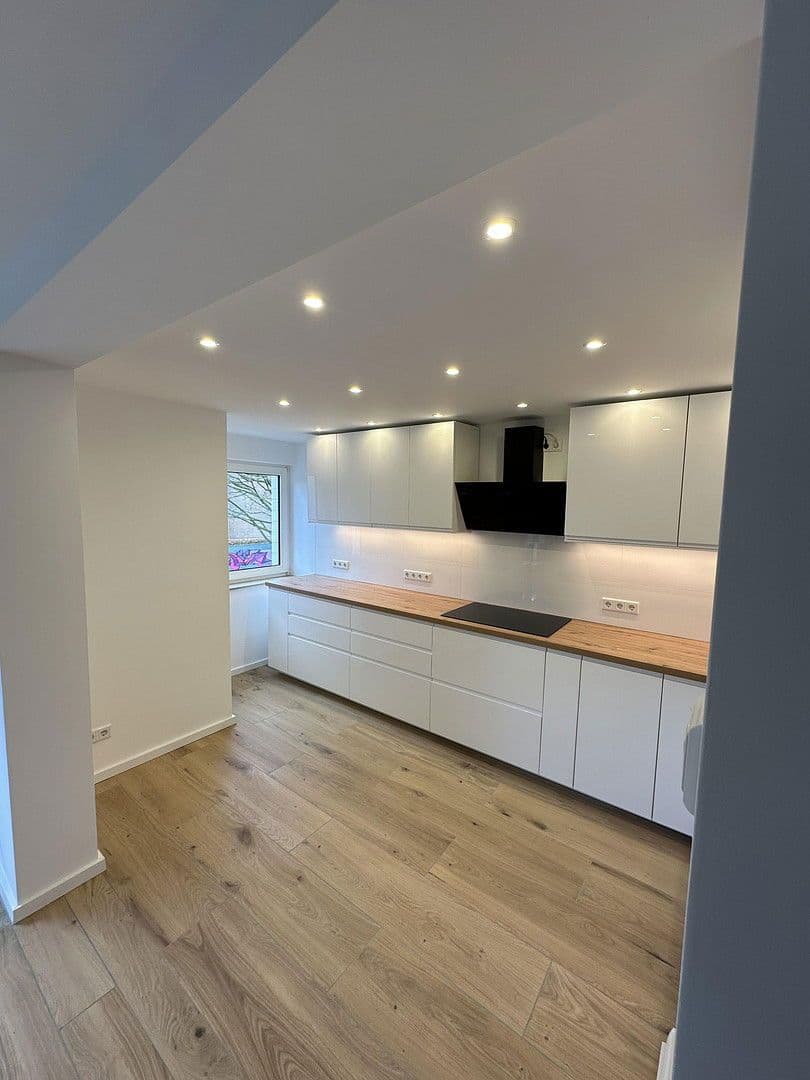 Prenájom bytu 4-izbový 108 m², Gabelsbergerstraße 37, Dortmund, Severné Porýnie - Westfálsko Prenájom bytu 4-izbový 108 m², Gabelsbergerstraße 37, Dortmund, Severné Porýnie - Westfálsko