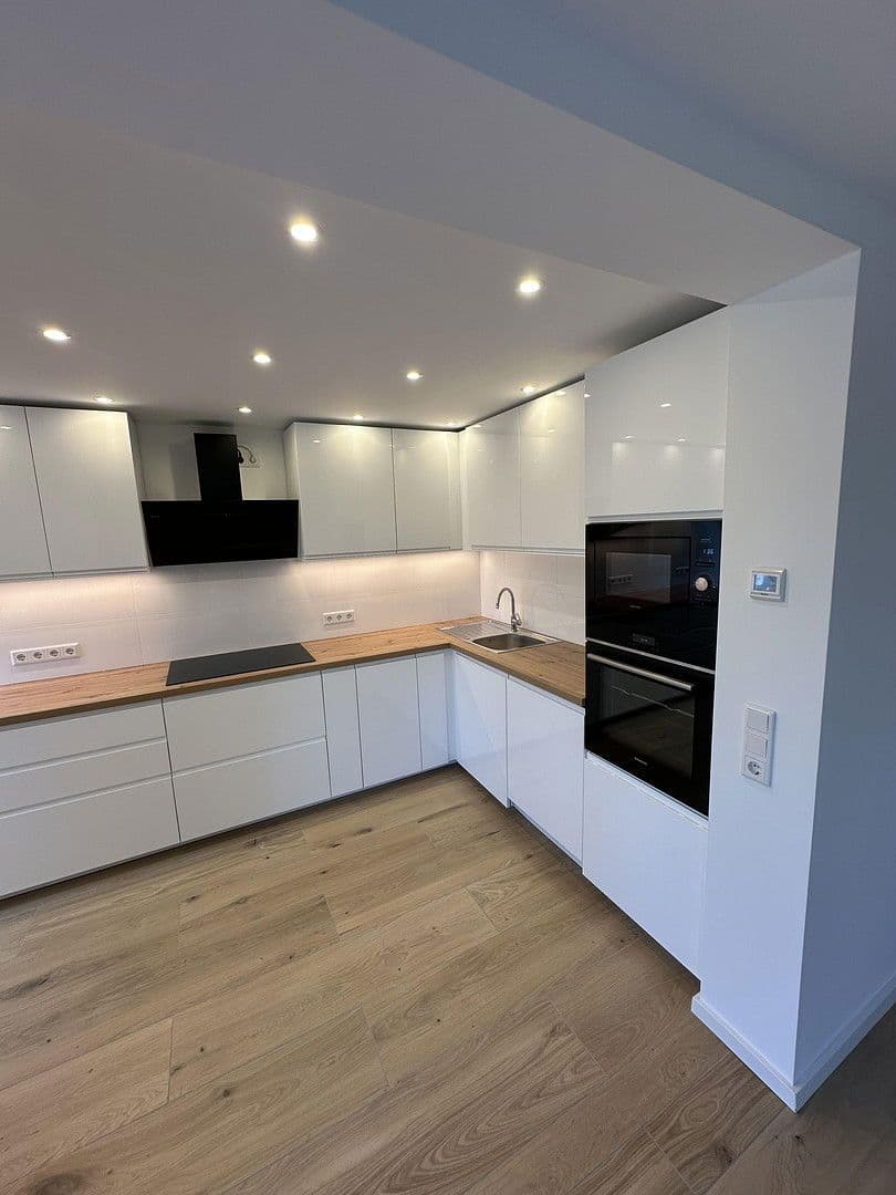 Prenájom bytu 4-izbový 108 m², Gabelsbergerstraße 37, Dortmund, Severné Porýnie - Westfálsko Prenájom bytu 4-izbový 108 m², Gabelsbergerstraße 37, Dortmund, Severné Porýnie - Westfálsko