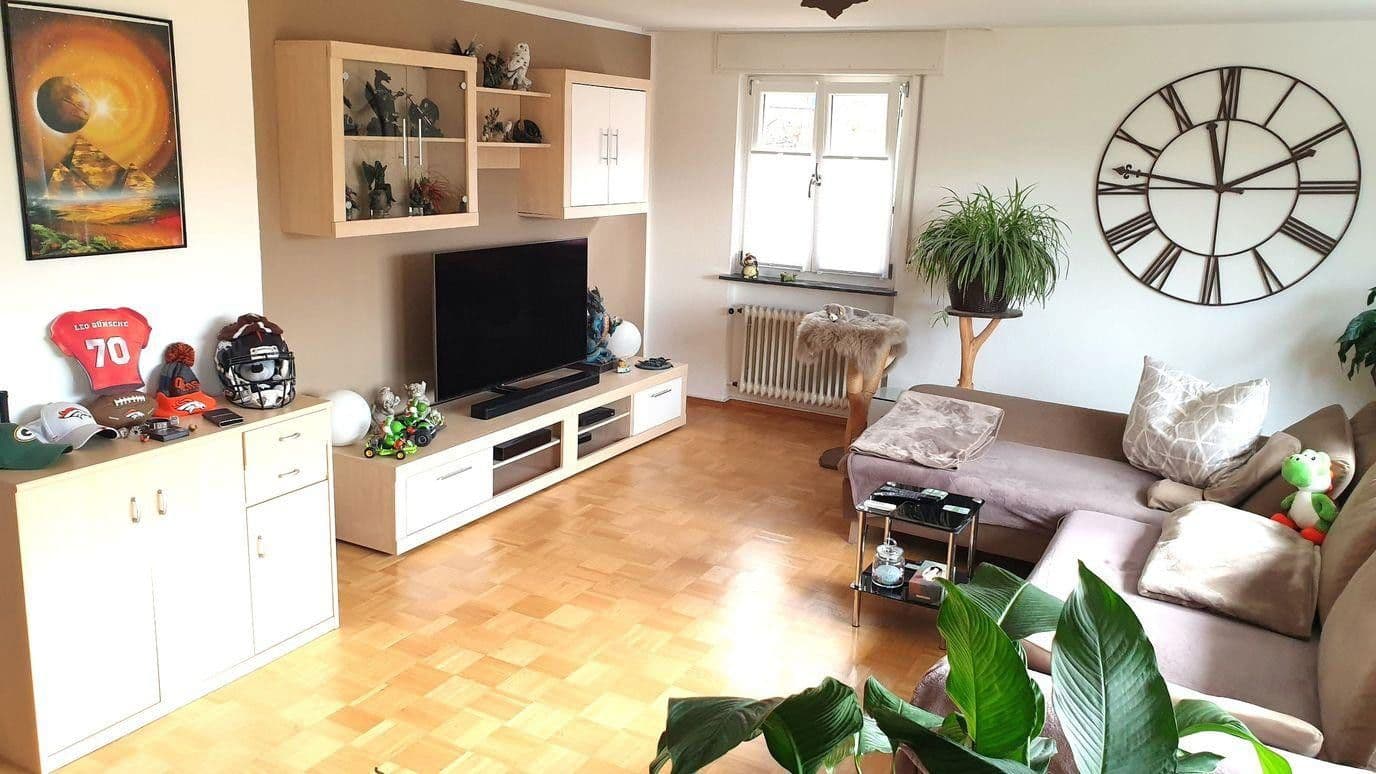 Prenájom bytu 3-izbový 100 m², Am Wiesengrund 4, Straubenhardt, Bádensko-Wurttembersko Prenájom bytu 3-izbový 100 m², Am Wiesengrund 4, Straubenhardt, Bádensko-Wurttembersko