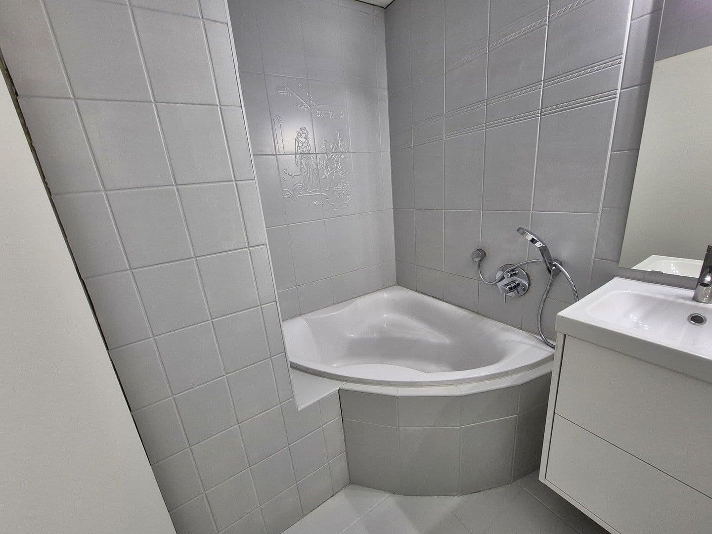 Prenájom bytu 5-izbový 137 m², Schönaich, Bádensko-Wurttembersko Prenájom bytu 5-izbový 137 m², Schönaich, Bádensko-Wurttembersko