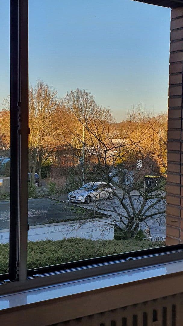 Prenájom bytu 3-izbový 82 m², Duisburg, Severné Porýnie - Westfálsko Prenájom bytu 3-izbový 82 m², Duisburg, Severné Porýnie - Westfálsko