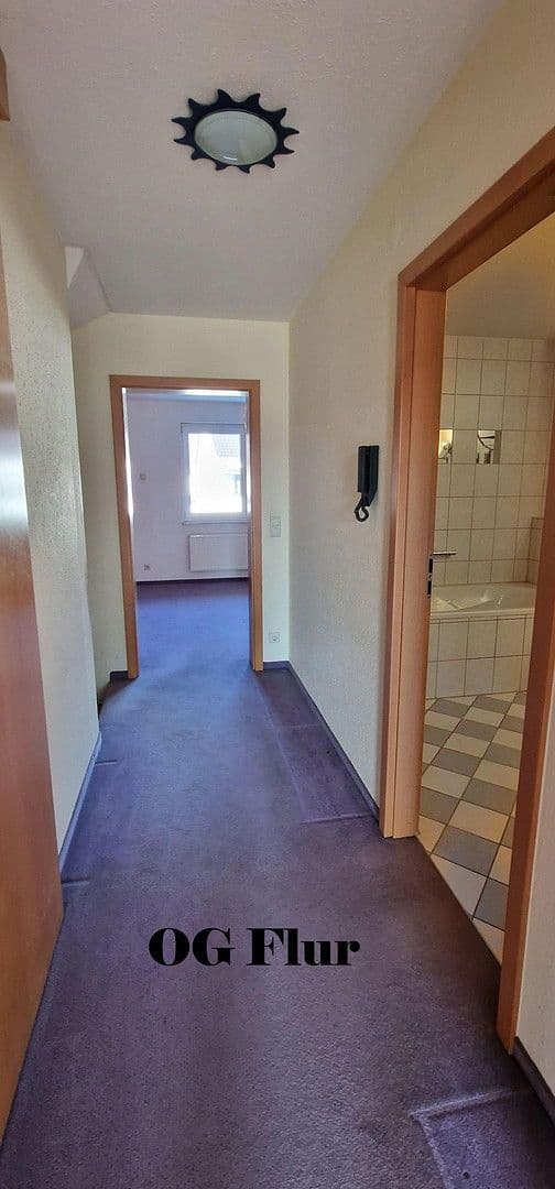 Predaj domu 168 m², pozemek 178 m², Bühlstraße 3/1, Uhingen, Bádensko-Wurttembersko Predaj domu 168 m², pozemek 178 m², Bühlstraße 3/1, Uhingen, Bádensko-Wurttembersko