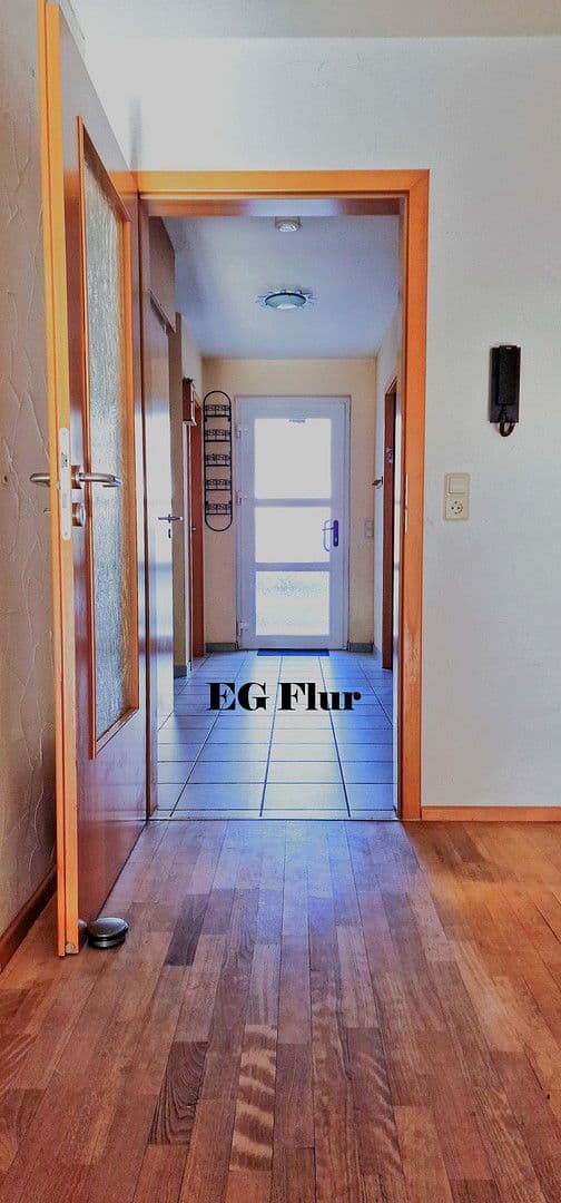 Predaj domu 168 m², pozemek 178 m², Bühlstraße 3/1, Uhingen, Bádensko-Wurttembersko Predaj domu 168 m², pozemek 178 m², Bühlstraße 3/1, Uhingen, Bádensko-Wurttembersko