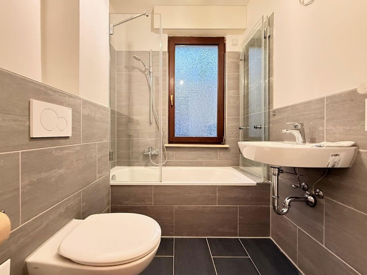 Predaj bytu 3-izbový 64 m², Frankfurt am Main, Hesensko Predaj bytu 3-izbový 64 m², Frankfurt am Main, Hesensko