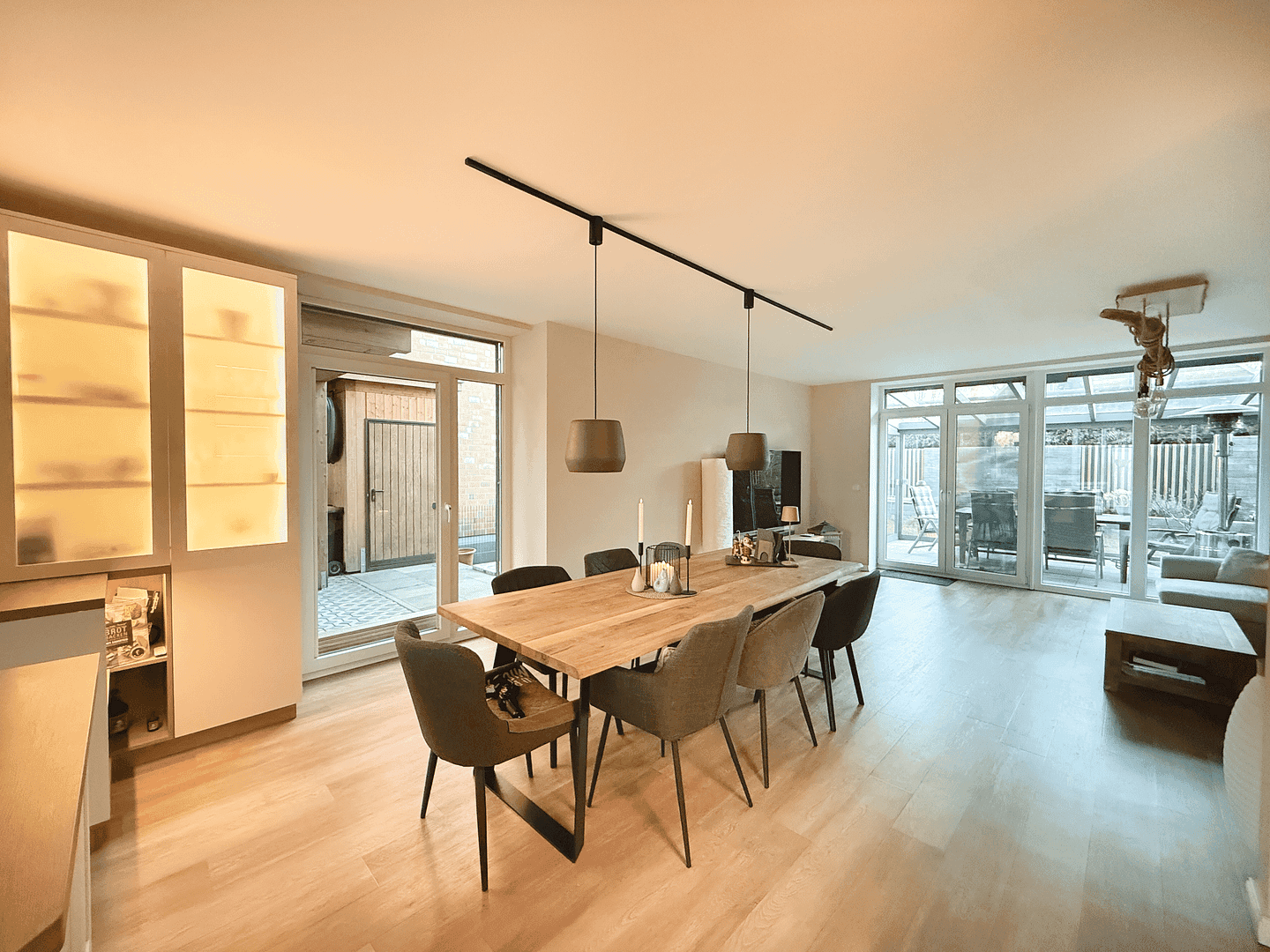 Predaj domu 144 m², pozemek 250 m², Norderstedt, Šlezvicko-Holštajnsko Predaj domu 144 m², pozemek 250 m², Norderstedt, Šlezvicko-Holštajnsko