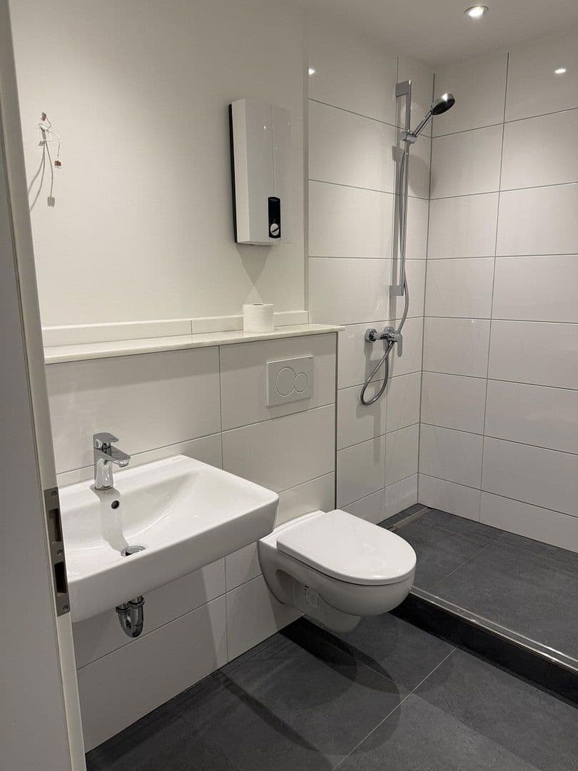 Prenájom bytu 3-izbový 97 m², Oberhausen, Severné Porýnie - Westfálsko Prenájom bytu 3-izbový 97 m², Oberhausen, Severné Porýnie - Westfálsko