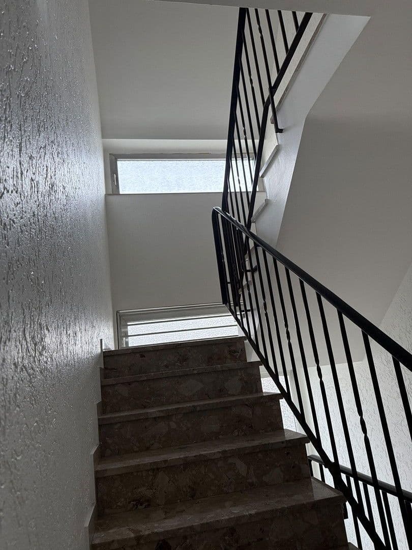 Prenájom bytu 3-izbový 97 m², Oberhausen, Severné Porýnie - Westfálsko Prenájom bytu 3-izbový 97 m², Oberhausen, Severné Porýnie - Westfálsko