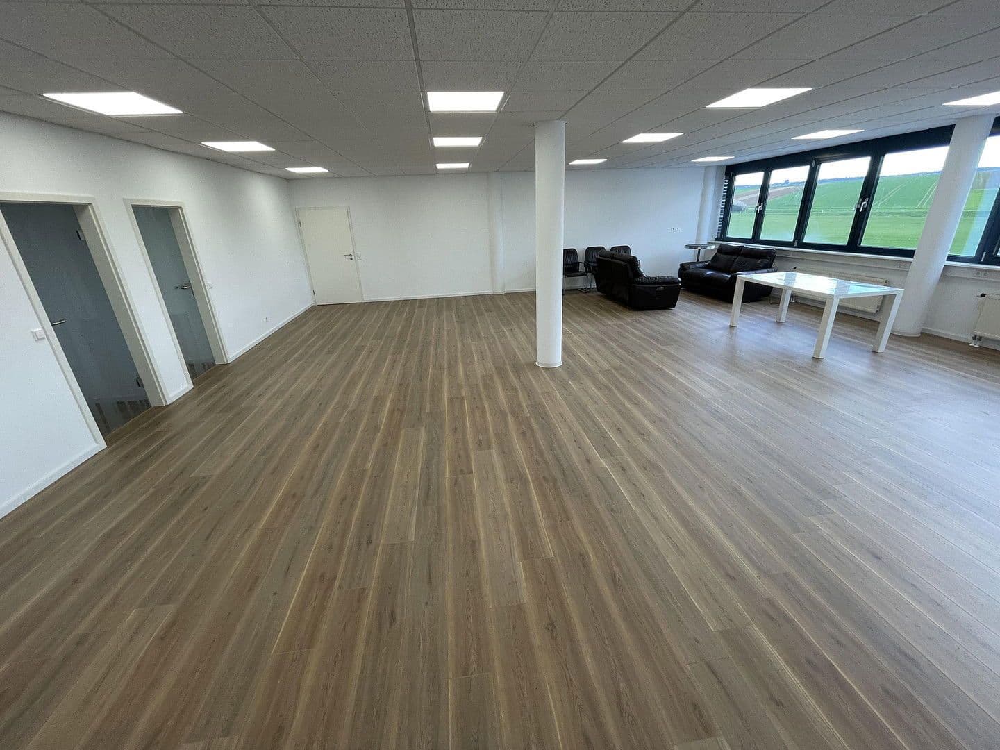 Prenájom kancelárie 480 m², Max-Eyth-Str.23, Ditzingen, Bádensko-Wurttembersko Prenájom kancelárie 480 m², Max-Eyth-Str.23, Ditzingen, Bádensko-Wurttembersko