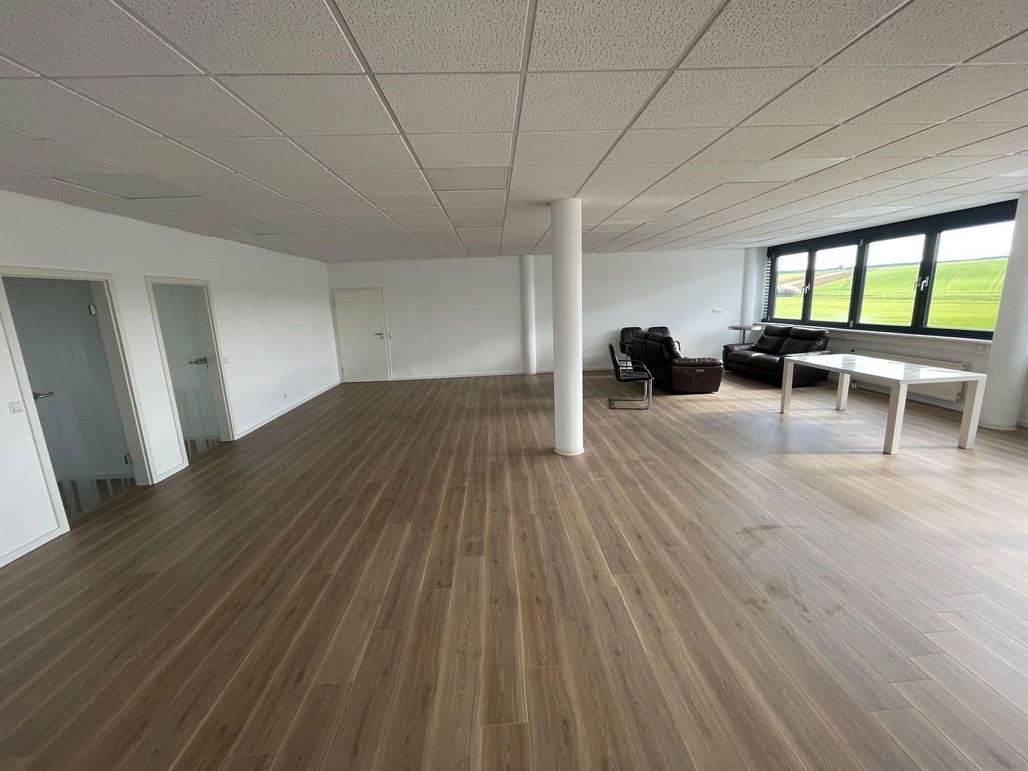 Prenájom kancelárie 480 m², Max-Eyth-Str.23, Ditzingen, Bádensko-Wurttembersko Prenájom kancelárie 480 m², Max-Eyth-Str.23, Ditzingen, Bádensko-Wurttembersko