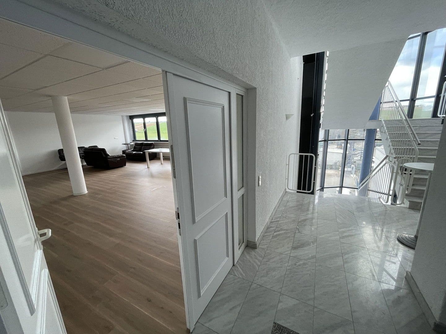 Prenájom kancelárie 480 m², Max-Eyth-Str.23, Ditzingen, Bádensko-Wurttembersko Prenájom kancelárie 480 m², Max-Eyth-Str.23, Ditzingen, Bádensko-Wurttembersko