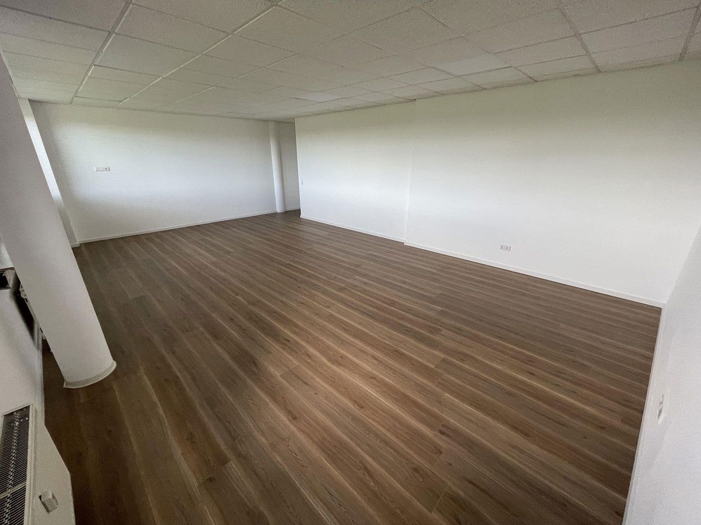 Prenájom kancelárie 480 m², Max-Eyth-Str.23, Ditzingen, Bádensko-Wurttembersko Prenájom kancelárie 480 m², Max-Eyth-Str.23, Ditzingen, Bádensko-Wurttembersko