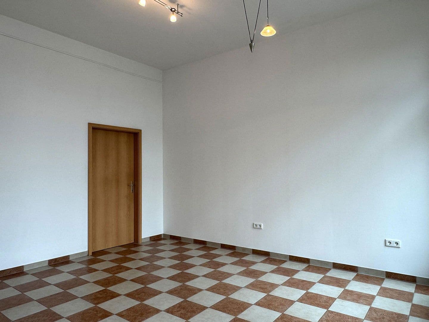 Prenájom nebytového priestoru 76 m², Weiserstraße 28, Salzburg, Salzbursko Prenájom nebytového priestoru 76 m², Weiserstraße 28, Salzburg, Salzbursko