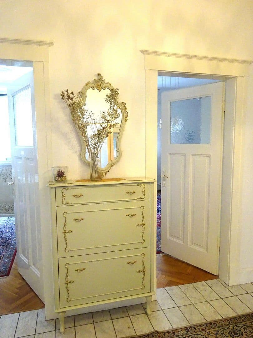 Predaj bytu 3-izbový 101 m², Hölderlinplatz, Stuttgart, Bádensko-Wurttembersko Predaj bytu 3-izbový 101 m², Hölderlinplatz, Stuttgart, Bádensko-Wurttembersko