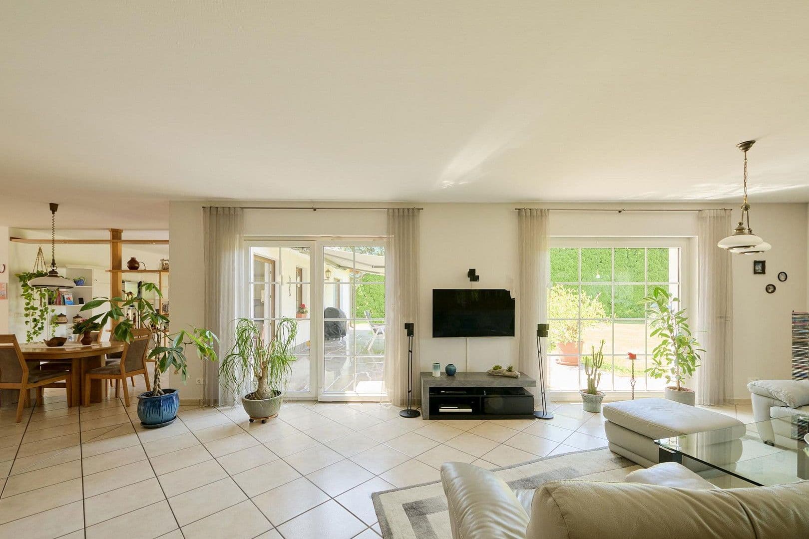 Predaj domu 277 m², pozemek 3.439 m², Treuenbrietzen, Brandenbursko Predaj domu 277 m², pozemek 3.439 m², Treuenbrietzen, Brandenbursko