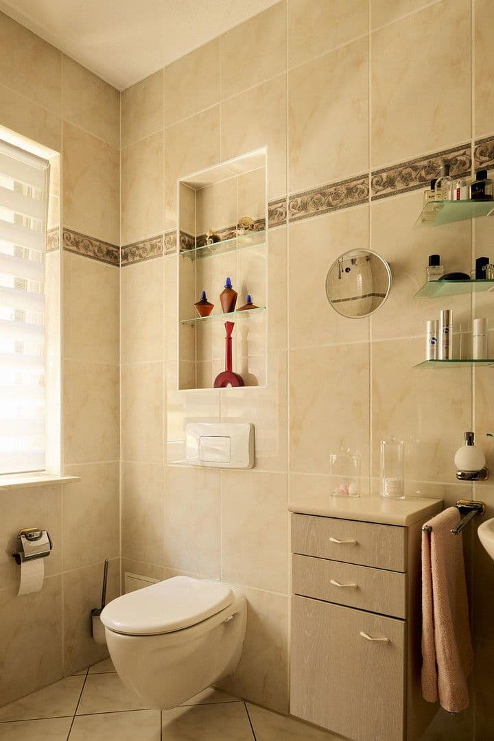 Predaj domu 277 m², pozemek 3.439 m², Treuenbrietzen, Brandenbursko Predaj domu 277 m², pozemek 3.439 m², Treuenbrietzen, Brandenbursko