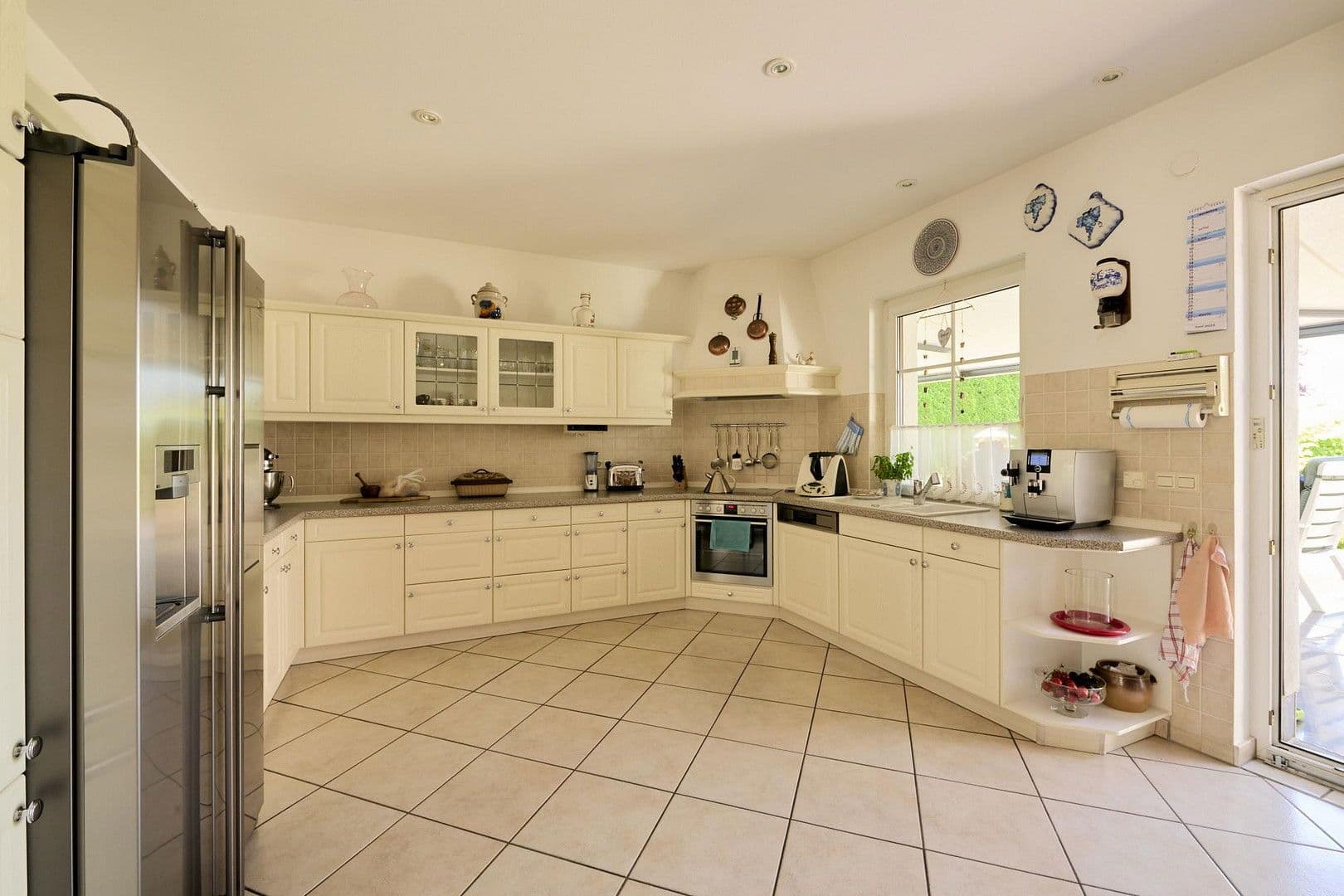 Predaj domu 277 m², pozemek 3.439 m², Treuenbrietzen, Brandenbursko Predaj domu 277 m², pozemek 3.439 m², Treuenbrietzen, Brandenbursko