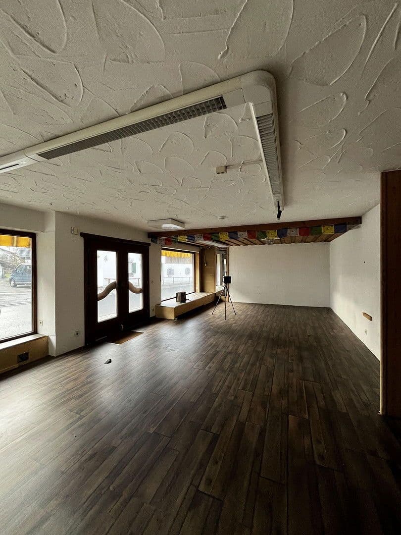 Prenájom nebytového priestoru 123 m², Hauptstraße 9, Ohlstadt, Bavorsko Prenájom nebytového priestoru 123 m², Hauptstraße 9, Ohlstadt, Bavorsko