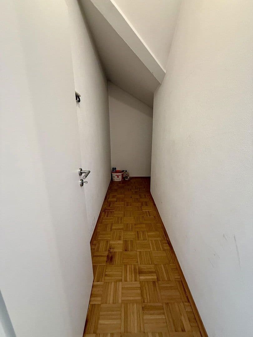 Prenájom bytu 2-izbový 75 m², Lipper Hellweg 239, Bielefeld, Severné Porýnie - Westfálsko Prenájom bytu 2-izbový 75 m², Lipper Hellweg 239, Bielefeld, Severné Porýnie - Westfálsko