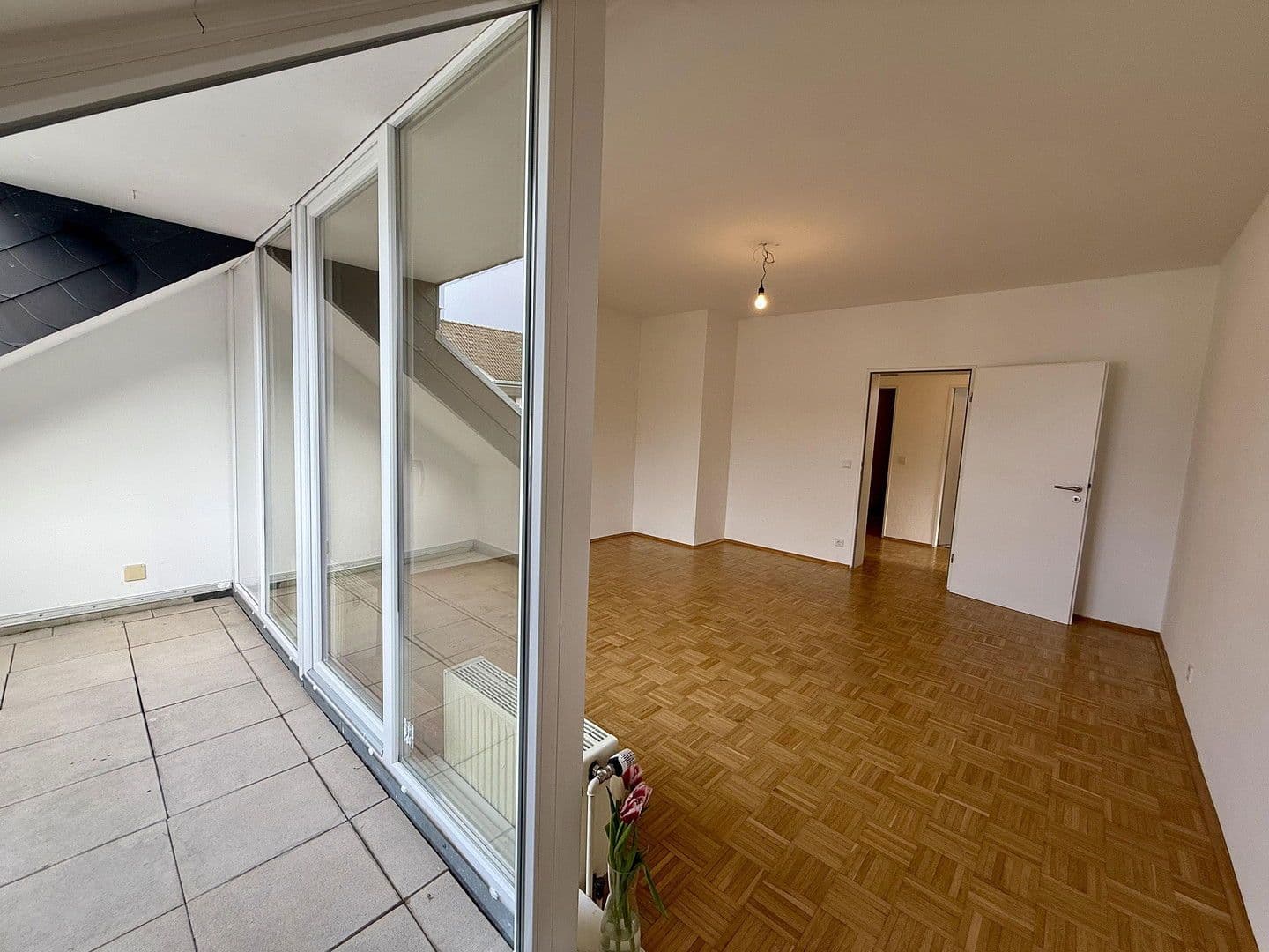 Prenájom bytu 2-izbový 75 m², Lipper Hellweg 239, Bielefeld, Severné Porýnie - Westfálsko Prenájom bytu 2-izbový 75 m², Lipper Hellweg 239, Bielefeld, Severné Porýnie - Westfálsko