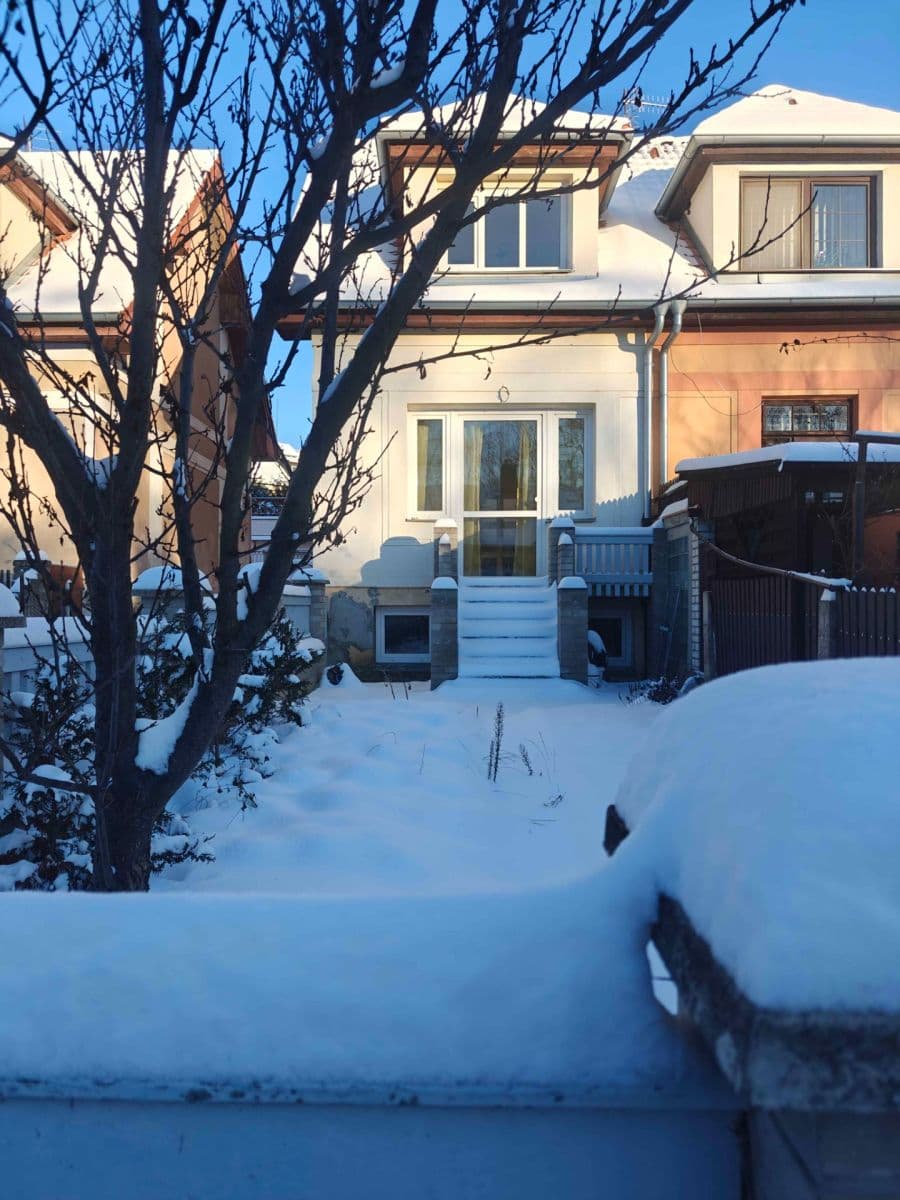 Prenájom bytu 1-izbový 32 m², Přímá, Praha, Praha Prenájom bytu 1-izbový 32 m², Přímá, Praha, Praha