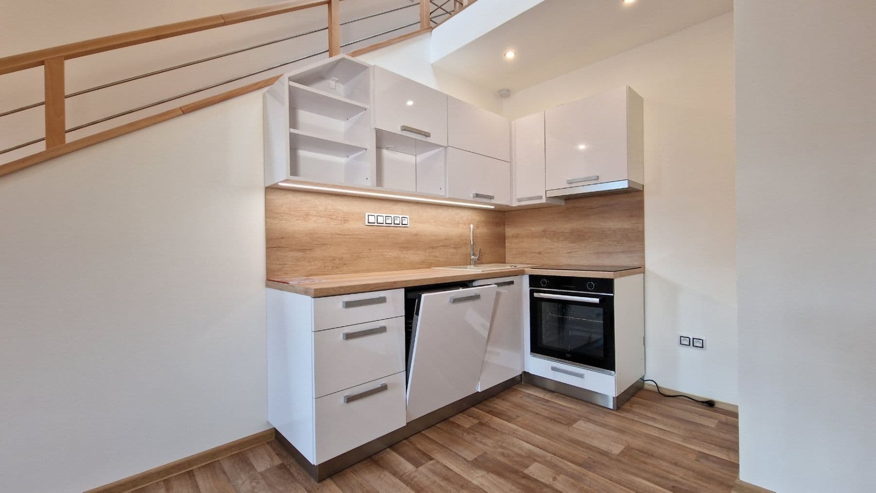 Predaj bytu 3-izbový 92 m², Purkyňova, Lanškroun, Pardubický kraj Predaj bytu 3-izbový 92 m², Purkyňova, Lanškroun, Pardubický kraj