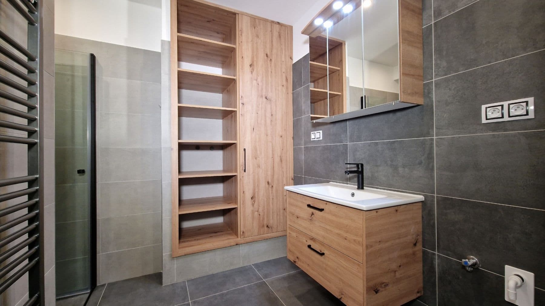 Predaj bytu 3-izbový 92 m², Purkyňova, Lanškroun, Pardubický kraj Predaj bytu 3-izbový 92 m², Purkyňova, Lanškroun, Pardubický kraj