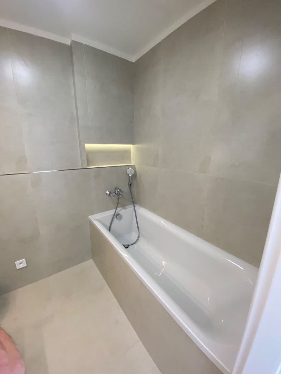 Predaj bytu 3-izbový 75 m², Jeseniova, Praha, Praha Predaj bytu 3-izbový 75 m², Jeseniova, Praha, Praha