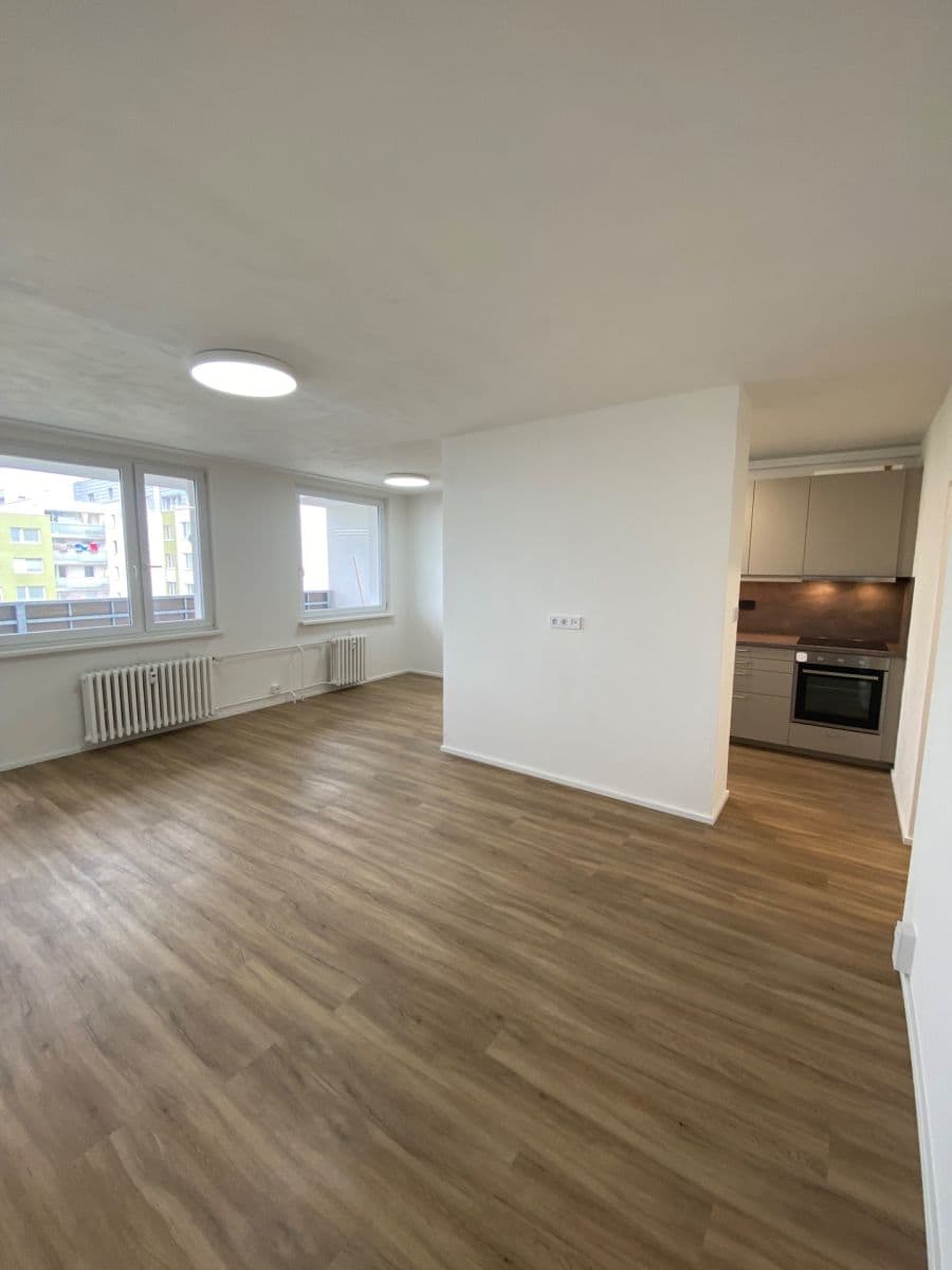 Predaj bytu 3-izbový 75 m², Jeseniova, Praha, Praha Predaj bytu 3-izbový 75 m², Jeseniova, Praha, Praha