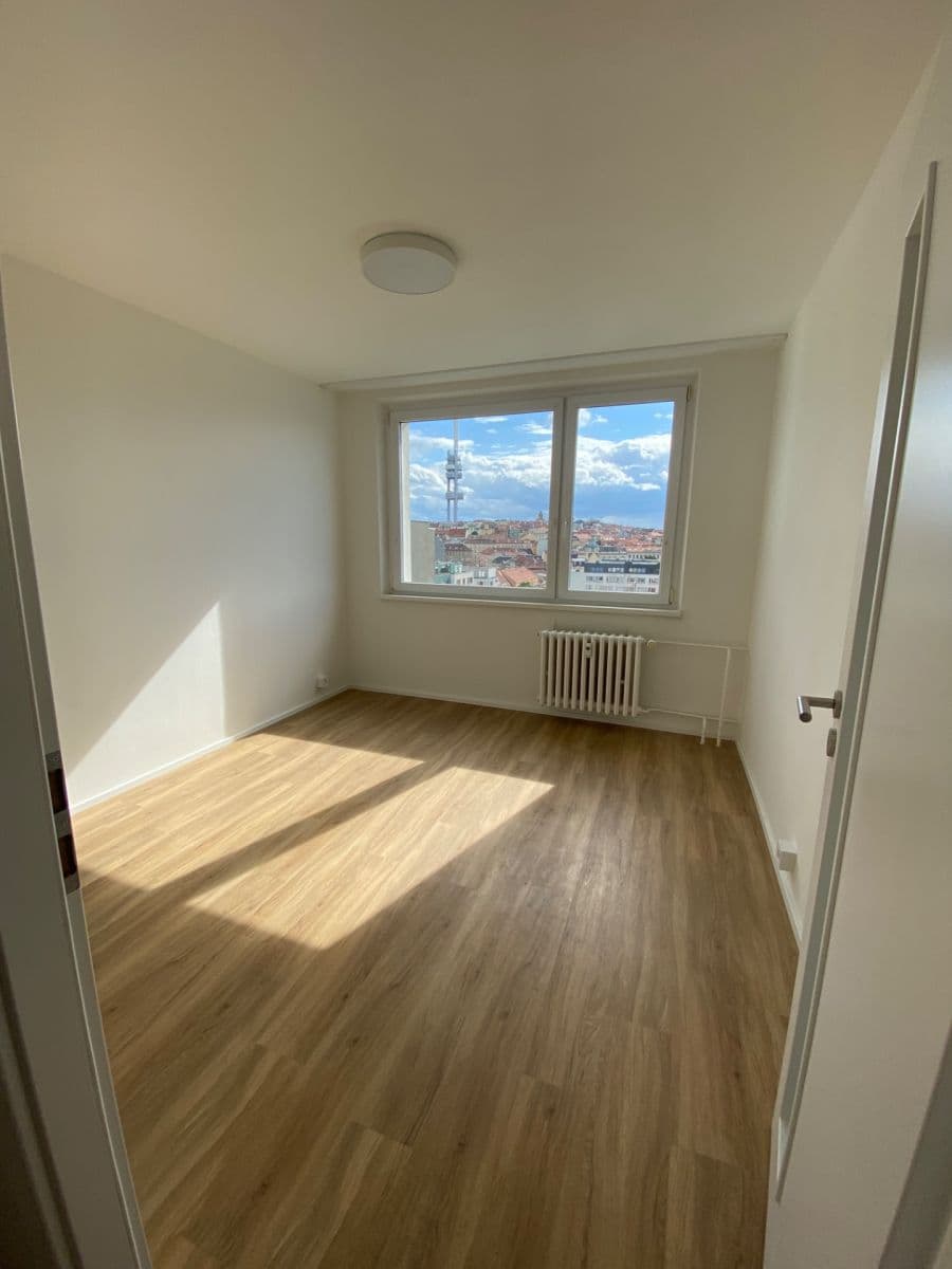 Predaj bytu 3-izbový 75 m², Jeseniova, Praha, Praha Predaj bytu 3-izbový 75 m², Jeseniova, Praha, Praha