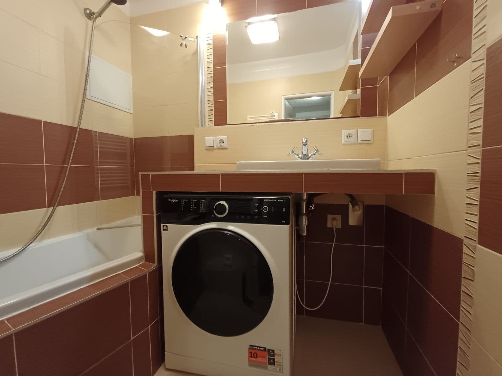 Predaj bytu 3-izbový 66 m², Hráského, Benešov, Středočeský kraj Predaj bytu 3-izbový 66 m², Hráského, Benešov, Středočeský kraj