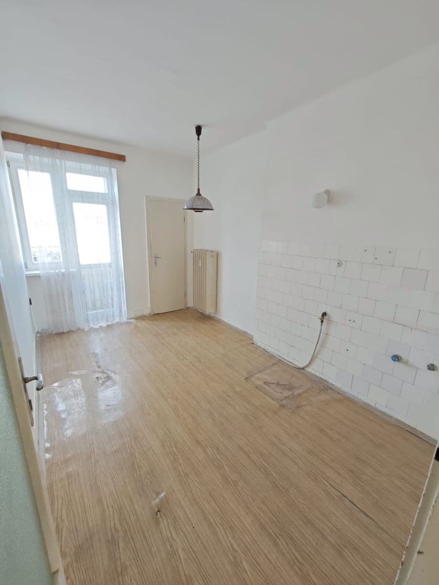 Predaj bytu 4-izbový 100 m², Skřivanova, Brno, Jihomoravský kraj Predaj bytu 4-izbový 100 m², Skřivanova, Brno, Jihomoravský kraj