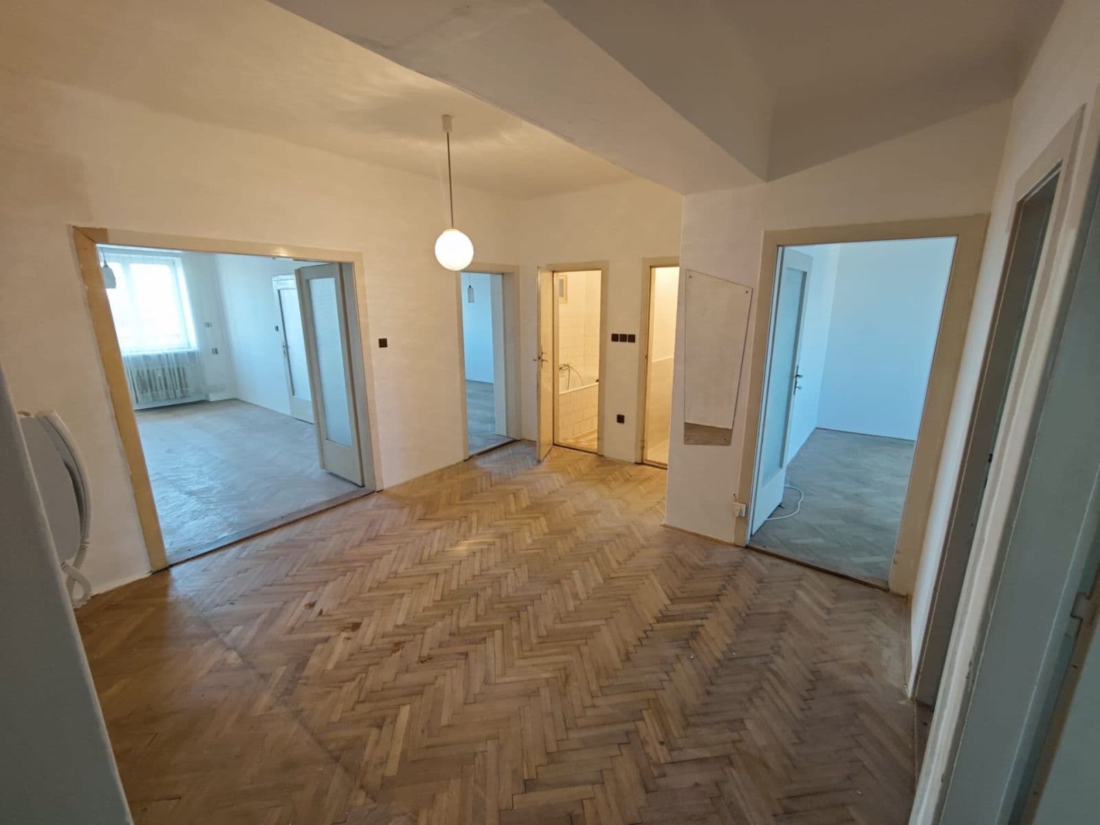 Predaj bytu 4-izbový 100 m², Skřivanova, Brno, Jihomoravský kraj Predaj bytu 4-izbový 100 m², Skřivanova, Brno, Jihomoravský kraj