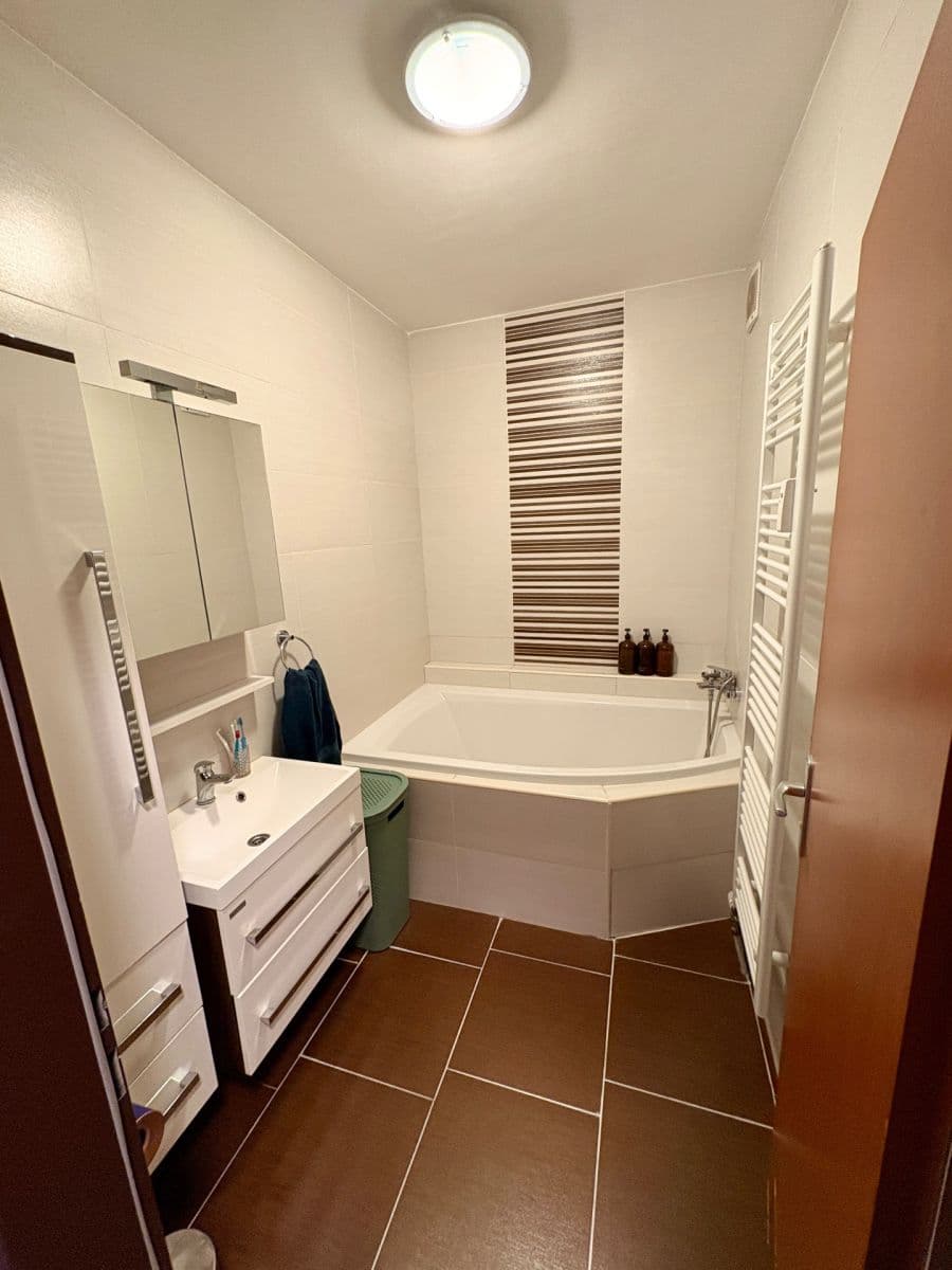 Predaj bytu 3-izbový 86 m², Jeronýmova, Liberec, Liberecký kraj Predaj bytu 3-izbový 86 m², Jeronýmova, Liberec, Liberecký kraj