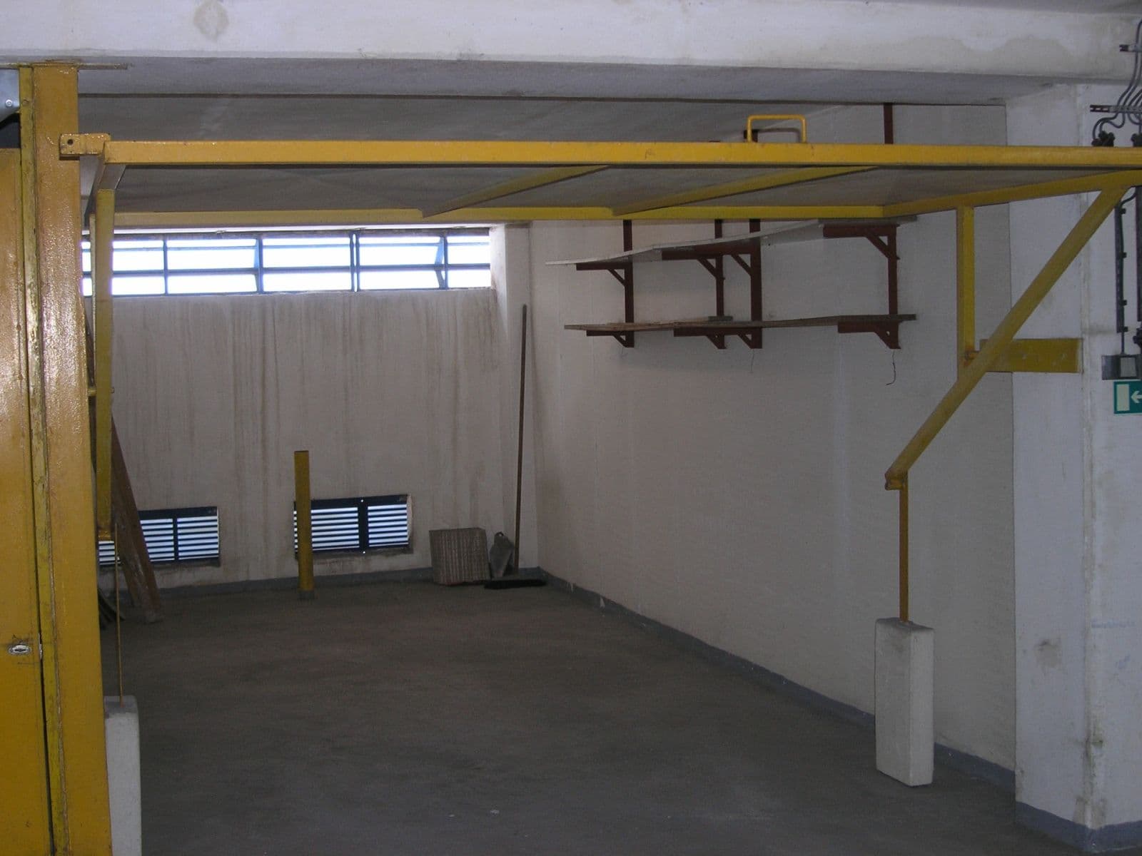 Prenájom garáže 18 m², Holušická, Praha, Praha Prenájom garáže 18 m², Holušická, Praha, Praha