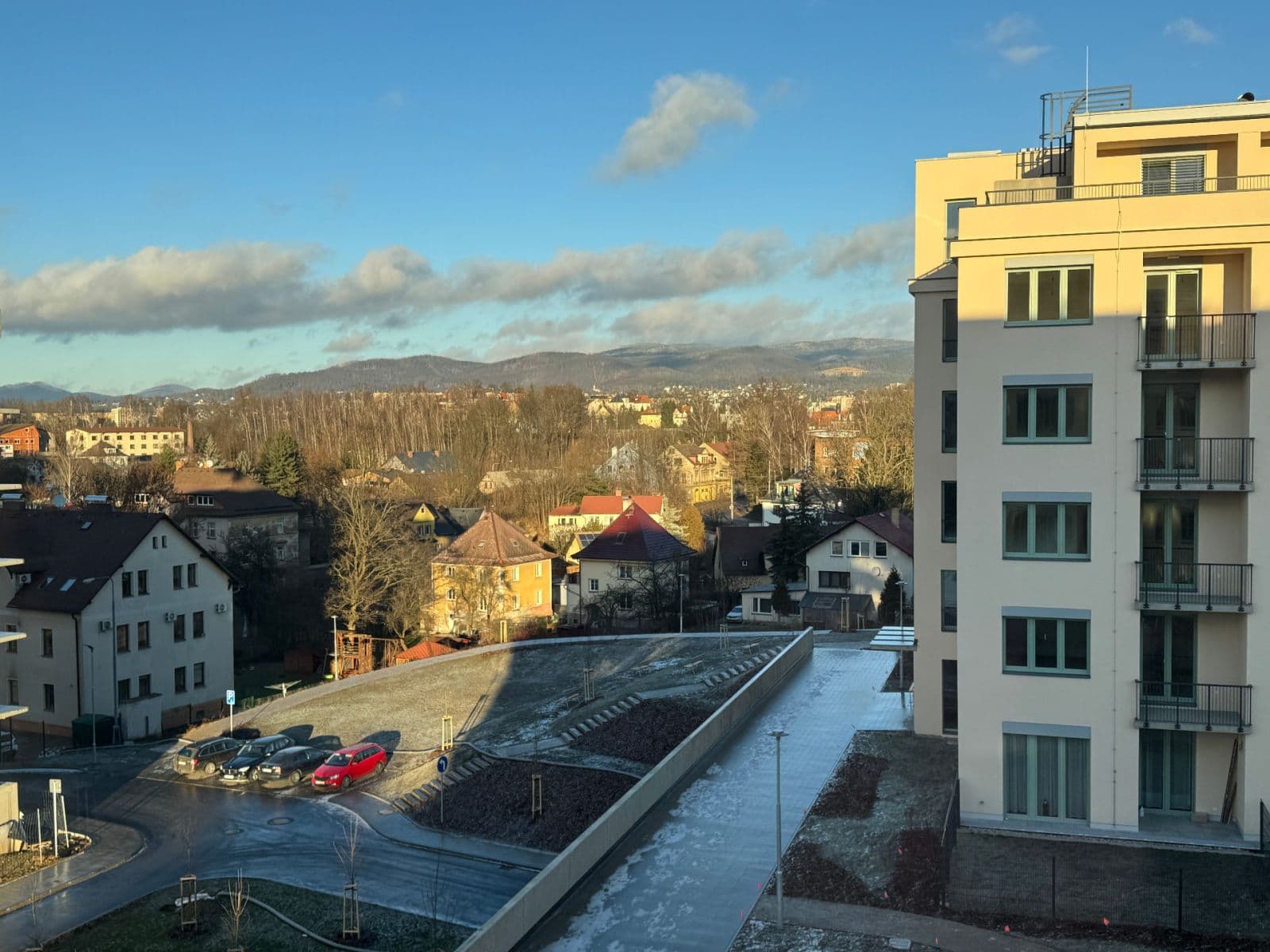 Prenájom bytu 2-izbový 60 m², Tovární, Liberec, Liberecký kraj Prenájom bytu 2-izbový 60 m², Tovární, Liberec, Liberecký kraj