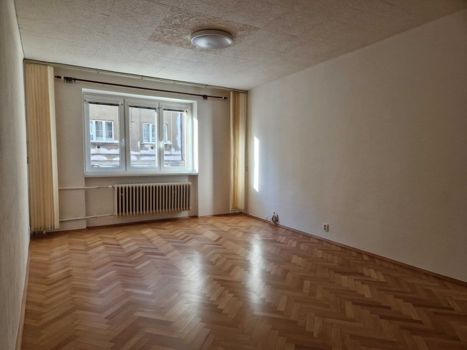 Prenájom bytu 2-izbový 58 m², Podolská, Praha, Praha Prenájom bytu 2-izbový 58 m², Podolská, Praha, Praha