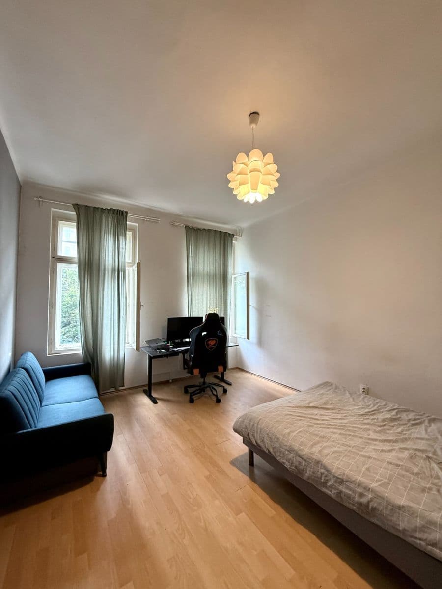 Prenájom bytu 1-izbový 44 m², Husitská, Praha, Praha Prenájom bytu 1-izbový 44 m², Husitská, Praha, Praha