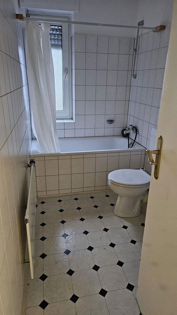 Prenájom bytu 3-izbový 50 m², Bahnhofstr. 48, Alsdorf, Severné Porýnie - Westfálsko Prenájom bytu 3-izbový 50 m², Bahnhofstr. 48, Alsdorf, Severné Porýnie - Westfálsko