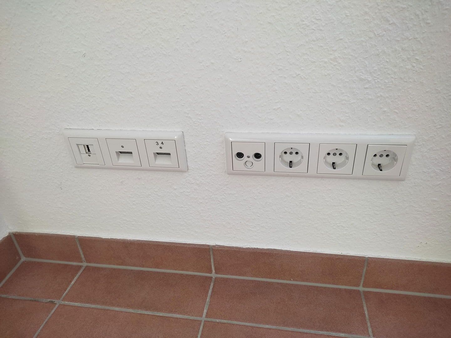 Prenájom bytu 2-izbový 73 m², Salzburger Straße 30, Monheim am Rhein, Severné Porýnie - Westfálsko Prenájom bytu 2-izbový 73 m², Salzburger Straße 30, Monheim am Rhein, Severné Porýnie - Westfálsko