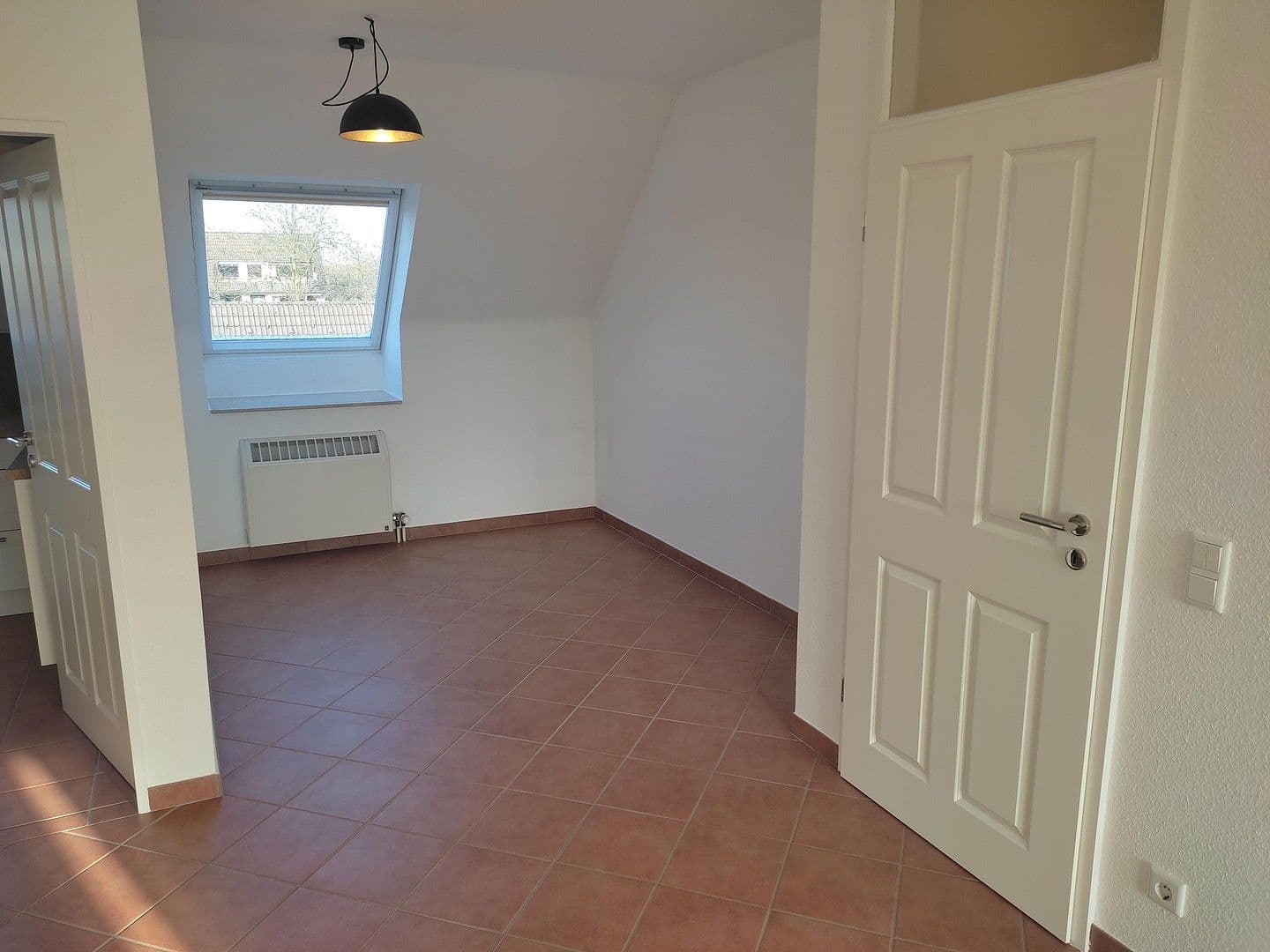 Prenájom bytu 2-izbový 73 m², Salzburger Straße 30, Monheim am Rhein, Severné Porýnie - Westfálsko Prenájom bytu 2-izbový 73 m², Salzburger Straße 30, Monheim am Rhein, Severné Porýnie - Westfálsko