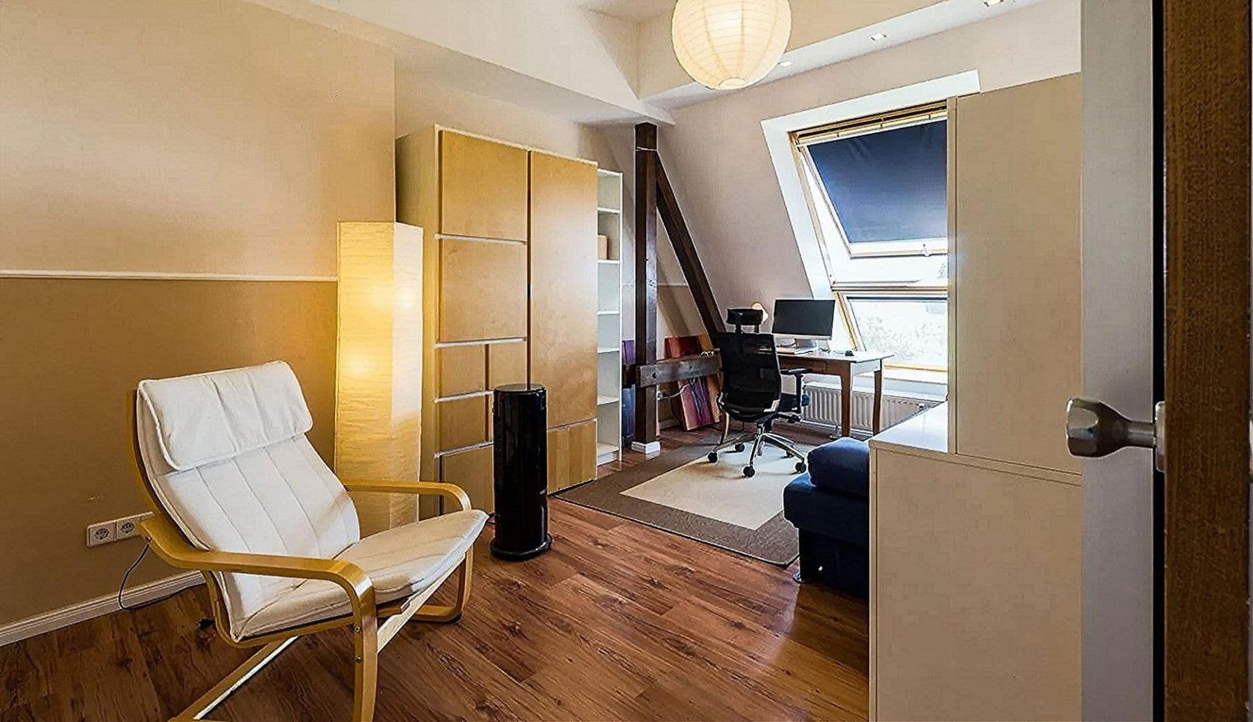 Prenájom bytu 2-izbový 74 m², Berlin, Berlín Prenájom bytu 2-izbový 74 m², Berlin, Berlín