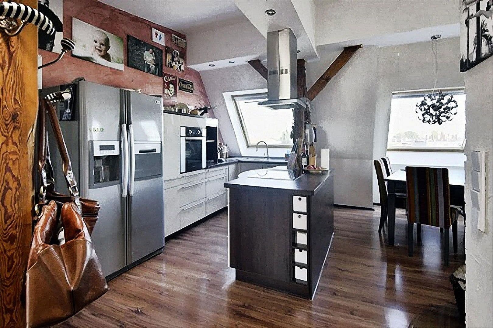 Prenájom bytu 2-izbový 74 m², Berlin, Berlín Prenájom bytu 2-izbový 74 m², Berlin, Berlín