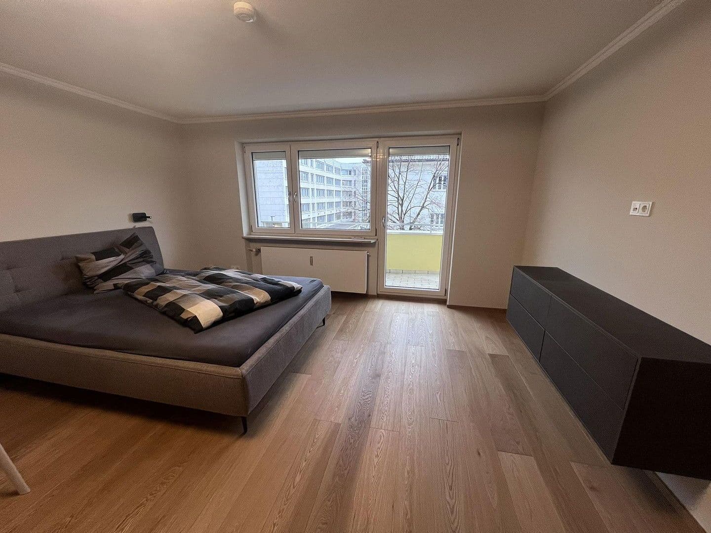 Prenájom bytu 1-izbový 42 m², Schellingstr., München, Bavorsko Prenájom bytu 1-izbový 42 m², Schellingstr., München, Bavorsko