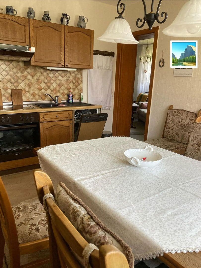 Predaj domu 110 m², pozemek 666 m², Breuna, Hesensko Predaj domu 110 m², pozemek 666 m², Breuna, Hesensko