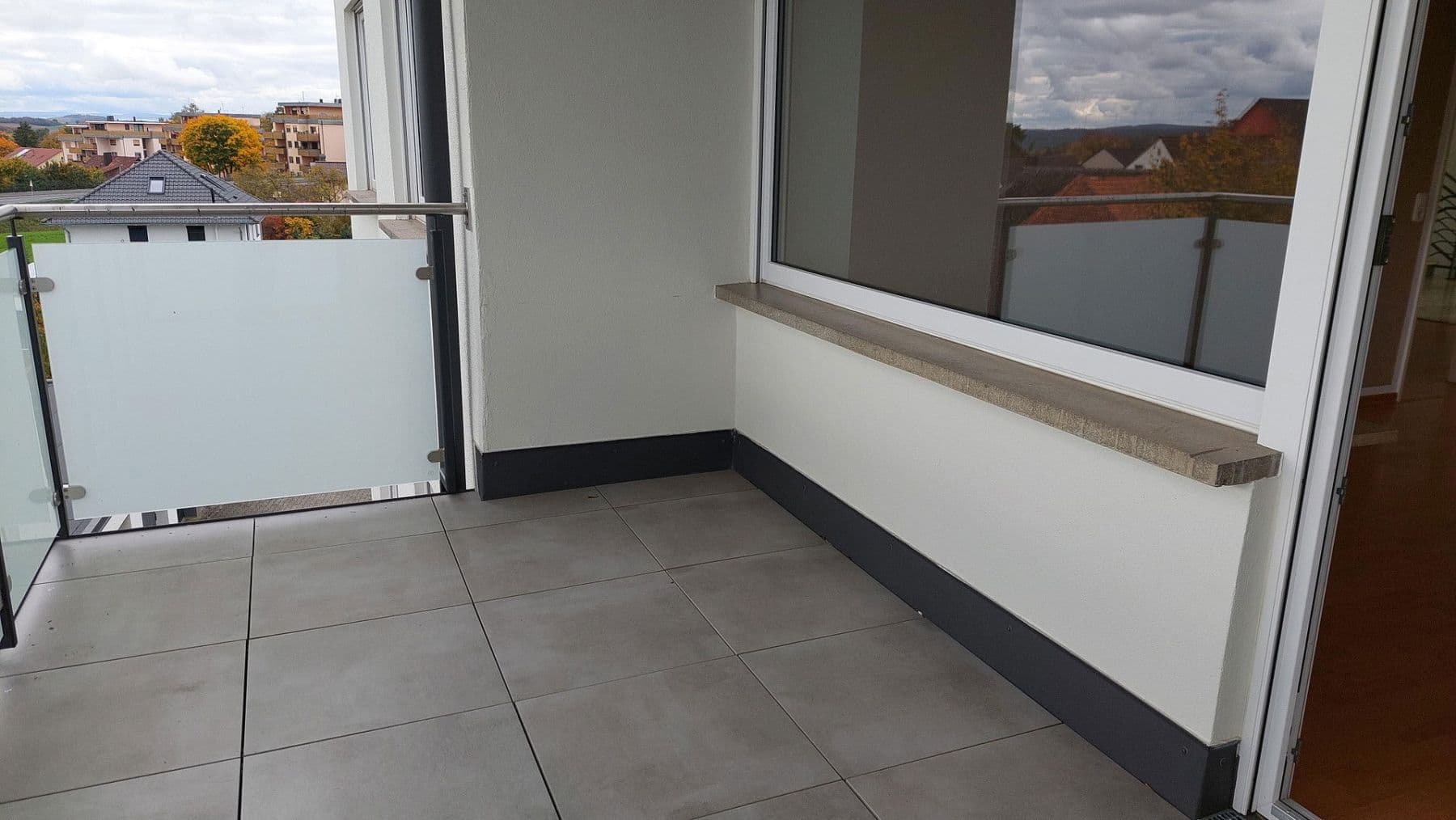 Prenájom bytu 3-izbový 81 m², Waldbüttelbrunn, Bavorsko Prenájom bytu 3-izbový 81 m², Waldbüttelbrunn, Bavorsko