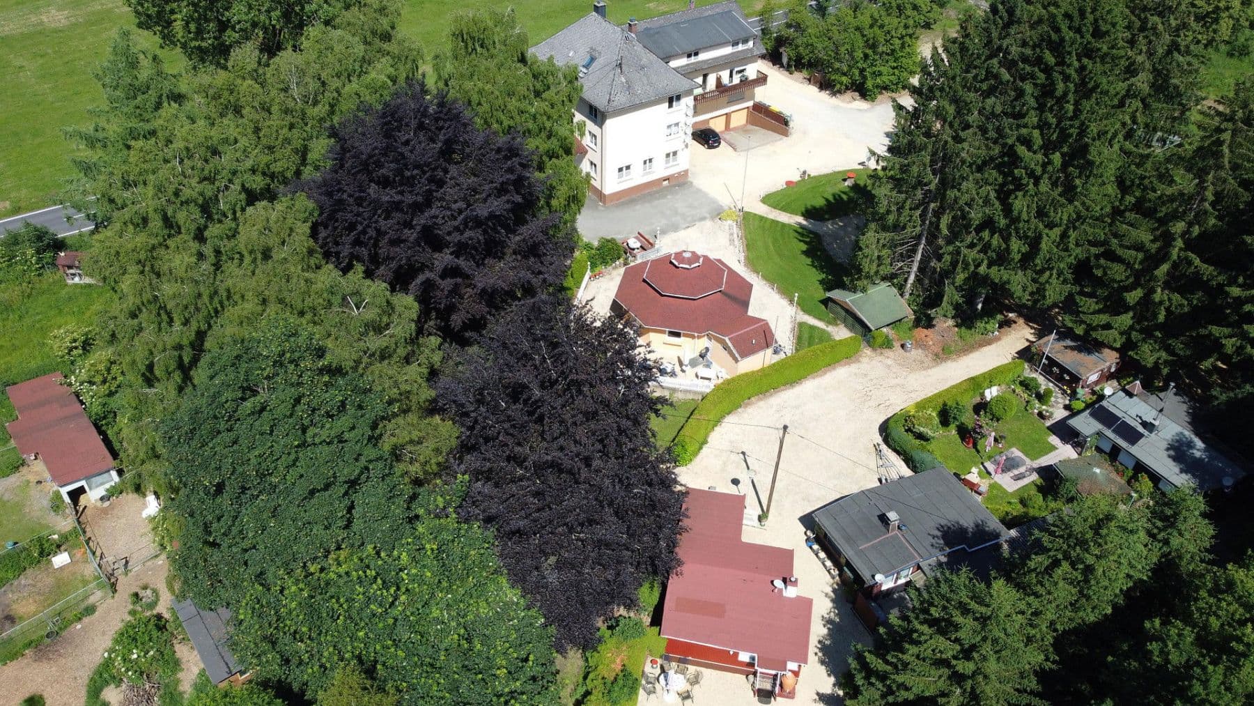 Predaj domu 672 m², pozemek 3.000 m², Pottum, Porýnie-Falcko Predaj domu 672 m², pozemek 3.000 m², Pottum, Porýnie-Falcko