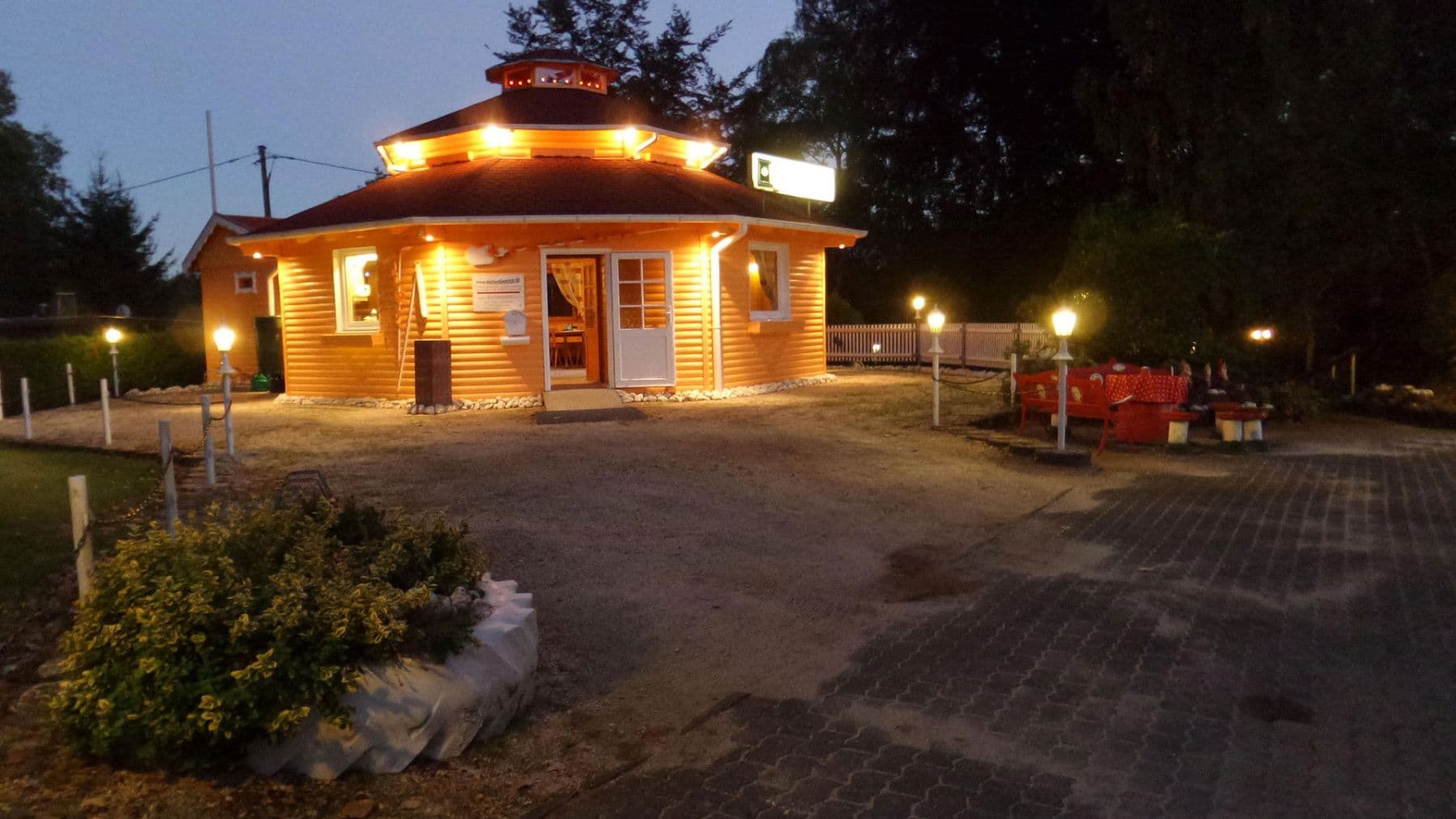 Predaj domu 672 m², pozemek 3.000 m², Pottum, Porýnie-Falcko Predaj domu 672 m², pozemek 3.000 m², Pottum, Porýnie-Falcko