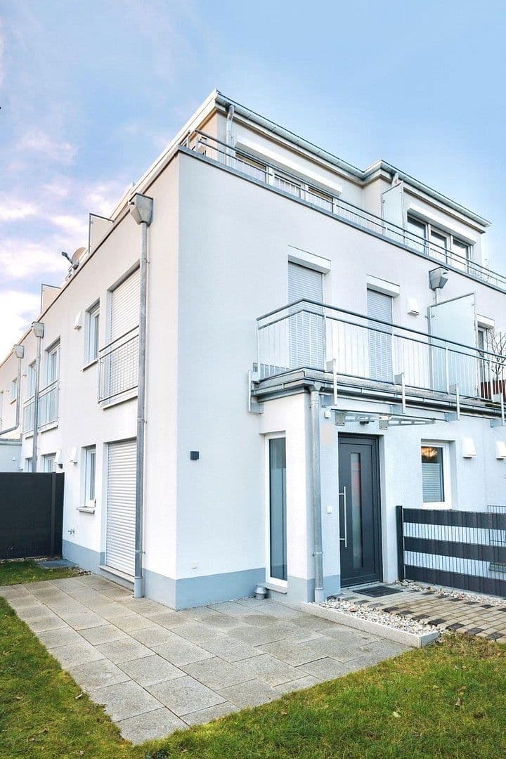 Predaj domu 94 m², pozemek 185 m², München - Waldperlach, Bavorsko Predaj domu 94 m², pozemek 185 m², München - Waldperlach, Bavorsko